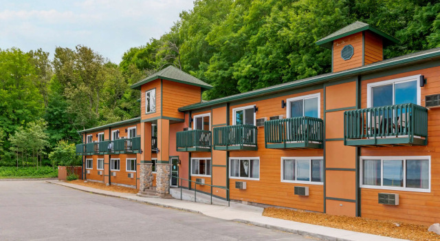 Econo Lodge Lakeview, Rezerwuj Hotel Marquette Michigan