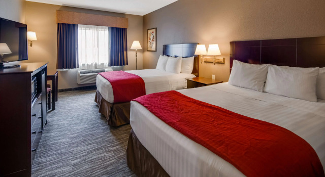 Четырёхместный номер Standard Best Western Dayton Inn & Suites