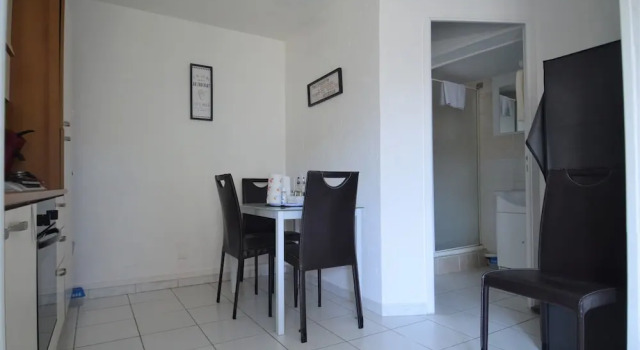 Maisonnette avec terrasse à 50m de la plage - Ménage renforcé, Забронировать Отель Участки высадки Нормандии Нижняя Нормандия