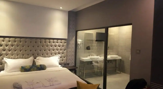 Люкс Executive StayWell Hotels