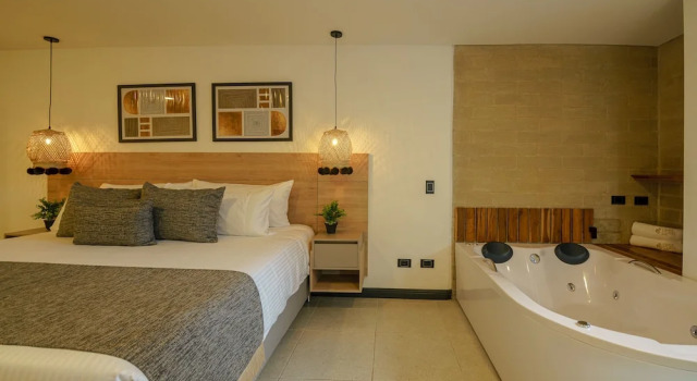 Номер Deluxe First Class Hotel