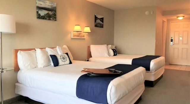 Четырёхместный семейный номер Standard с балконом и с видом на океан Atlantic Eyrie Lodge