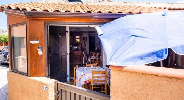Maison de 2 chambres avec jardin clos a Leucate, Book Hotel Hoteller i Corbières med parkering, Parkering