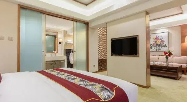 Люкс Business Pu'er Peony Holiday Inn