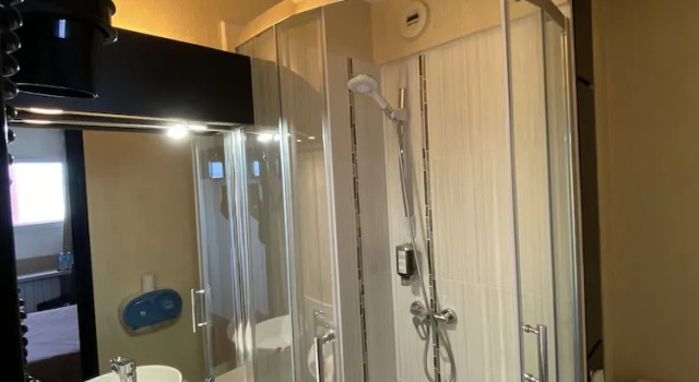Трёхместный номер Standard Hotel Kimotel
