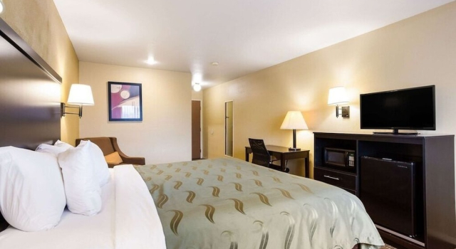 Номер Economy Urban Inn & Suites