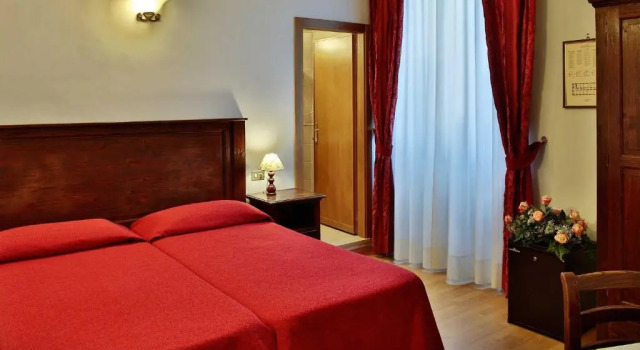 Трёхместный номер Standard Hotel Windsor Savoia