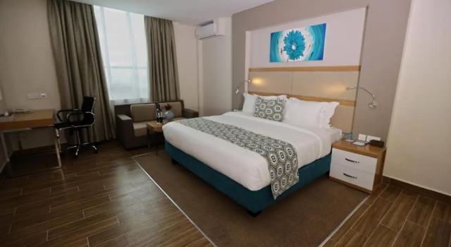 Полулюкс Отель PrideInn Plaza Nairobi Airport