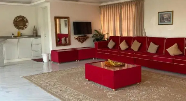Al Ghoroub Farm Stay - مزرعة الغروب للإيجار اليومي, Varaa Maatalousloma Hotellit Ajmān pysäköinnillä, Pysäköinti