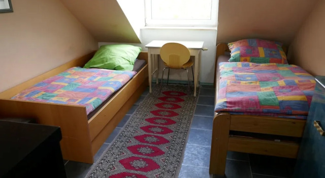 Gästehaus Schröder Dietzenbach 1, Забронировать Отель Отели земли Гессена 3 звезды, 3*