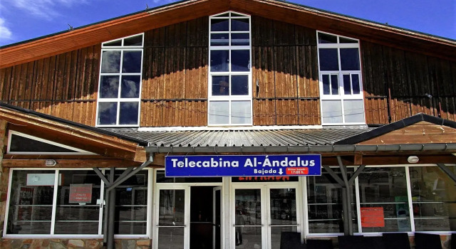 Todosierranevada Zona Baja Varios Edificios Junto A Los Telecabinas, Varaa Hotelli Pradollano 