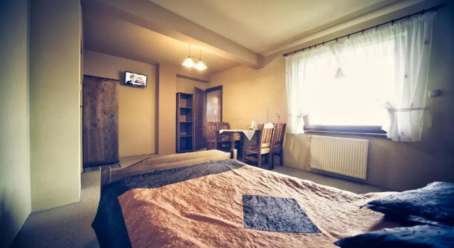 Студия с балконом и с видом на горы Willa w Gliczarowie, Apartament z Aneksem, Jacuzzi z Sauną