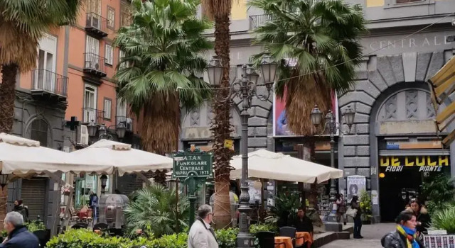 Casa Gentile a Speranzella, Забронировать Апартаменты/квартира Пьяцца-дель-Плебишито Неаполь, рядом с Palazzo del Banco di Napoli