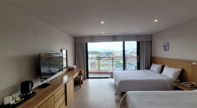 Номер Superior с видом на океан BK Hotel Jeju