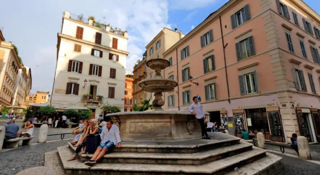 RomeAsYouLike - Monti Experience 80, Prenota Hotel Rione Monti Roma