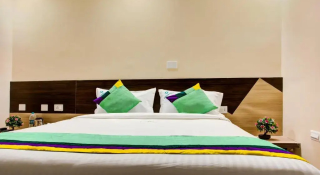 Двухместный номер Standard Treebo Golden Inn, 700 Mtrs From Promenade Beach