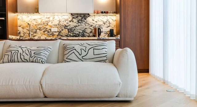 Lakeside Luxe Apartment 2BR Prime Location