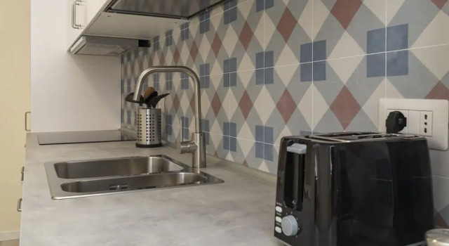 Апартаменты Classic JOIVY Modern 2bed flat with balcony, 250m from M5 Foppa and M2 Sant'Agostino