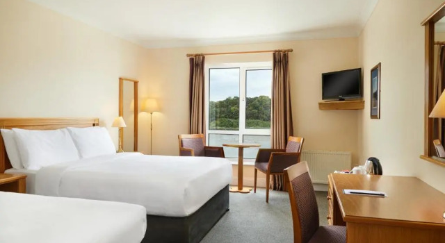 Номер Standard с видом на реку Waterford Marina Hotel
