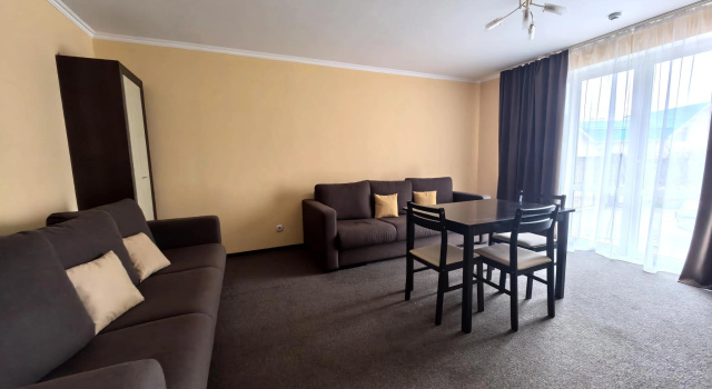 Balkonlu 2 yatak odası daire Argo