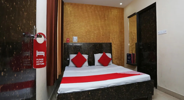 Номер Standard OYO 28440 Mk Hotel And Restaurant