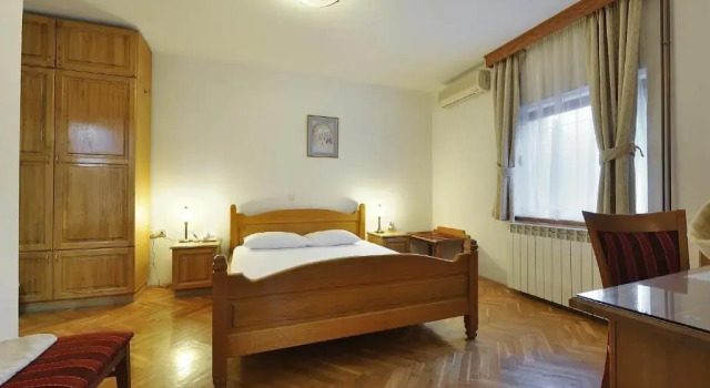 Люкс Hotel Sucevic Garni