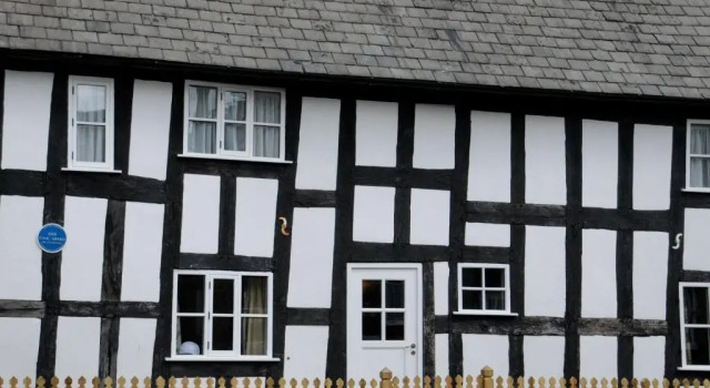 The Lion at Malpas, Book Hotel Malpas Cheshire