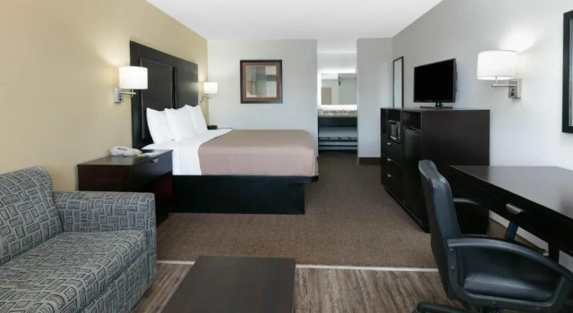 Номер Standard Days Inn by Wyndham Granbury