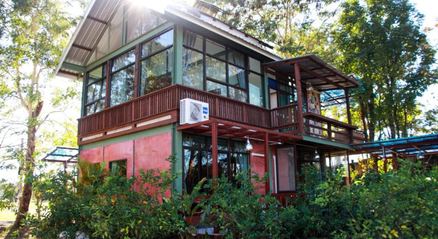 Phu Mi Lum Nao house by Nasi Jampu, Chiang Mai, Забронировать Отель Сан-Кампаенг 
