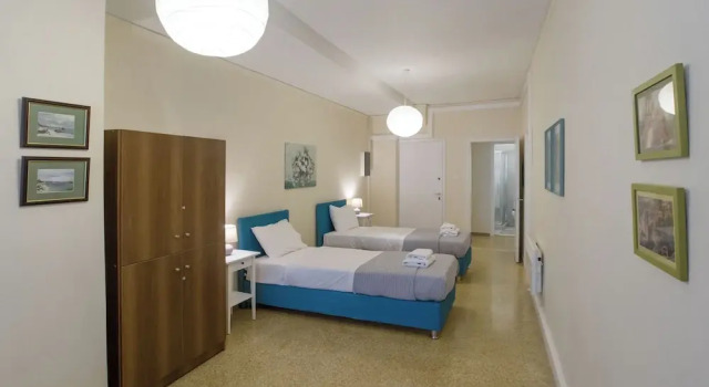 Central apartment on pedestrian street