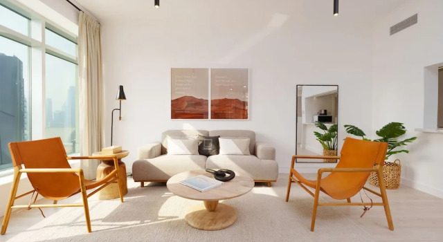 Chic 2BR Downtown Haven w Balcony City Views, Забронировать Апартаменты/квартира Дубай Эмират Дубай, рядом с Дубайский аквариум
