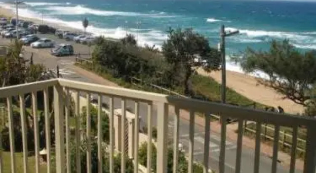 Umdloti Cabanas 32 Triplex, Забронировать Отель Пляж Умдлоти Durban North Coast, рядом с Пляж Umdloti Beach