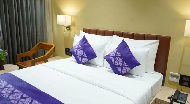 Двухместный номер Executive Purple Beds by VITS Dwarkesh, Surat