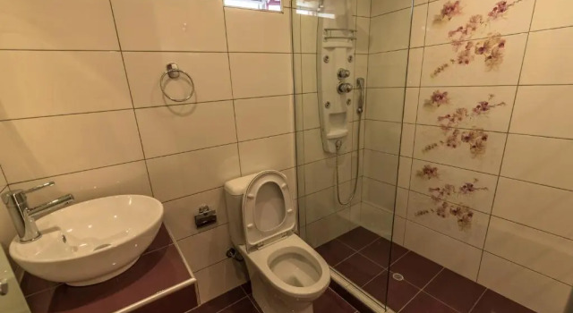 Полулюкс Studios Rania