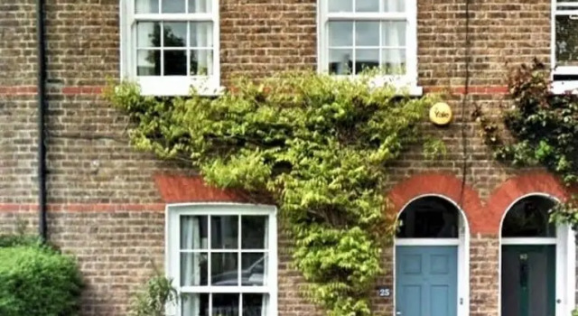 Chiswick Cottage Charm