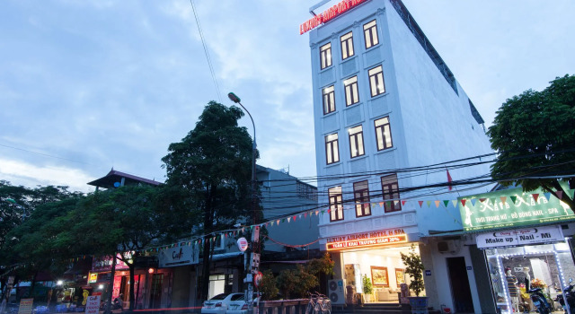 Luxury Airport Hotel & Spa