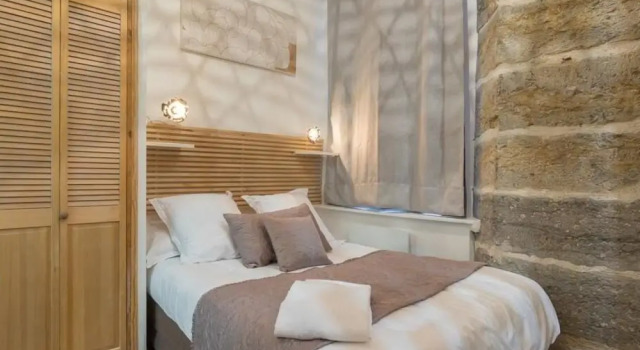 Host Inn - Hypercentre vue exceptionnelle, Забронировать Отель Отели Лиона 3 звезды, рядом с Энон, 3*
