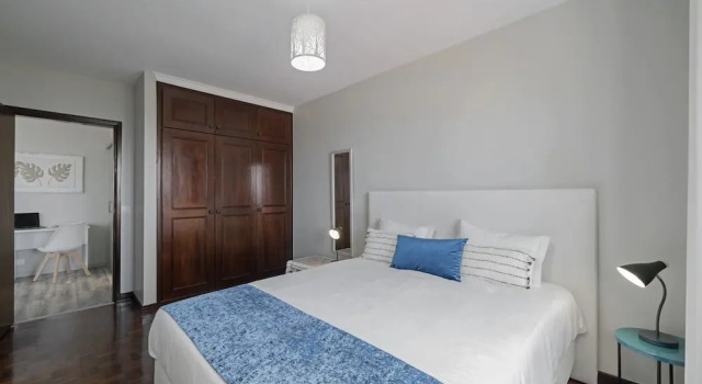 Light and sea View in Funchal Centre, Alegria III, Rezerwuj Hotel Hotele w Funchal z parkingiem, Parking