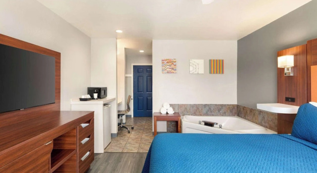 Двухместный номер Premium с видом на океан Travelodge by Wyndham Depoe Bay