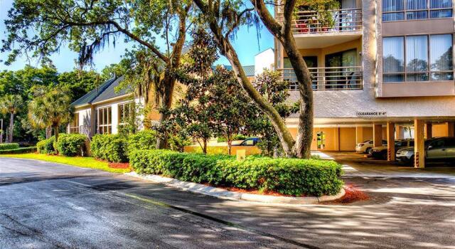 Five Star Properties Hilton Head, Забронировать Отель Хилтон-Хед-Айленд Lowcountry, рядом с Торгово-развлекательный центр The Village at Wexford