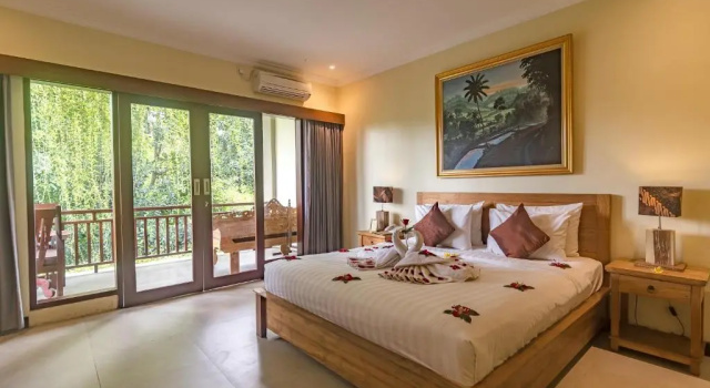Люкс с видом на воду Alamdini Resort Ubud