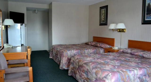 Четырёхместный номер Standard Lighthouse Motel