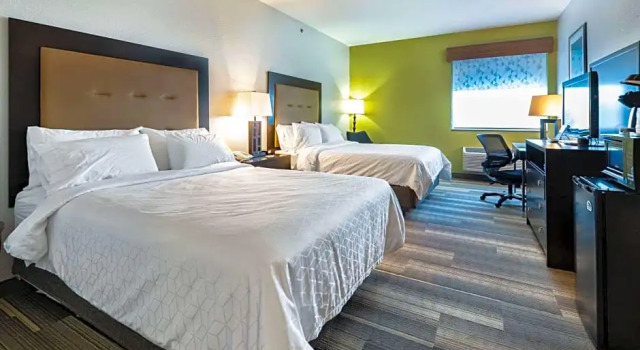 Четырёхместный люкс Country Inn & Suites by Radisson, South Haven, MI