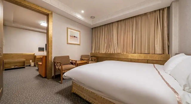 Полулюкс Hotel Samwon Plaza