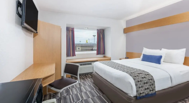 Четырёхместный люкс Microtel Inn & Suites by Wyndham Ardmore