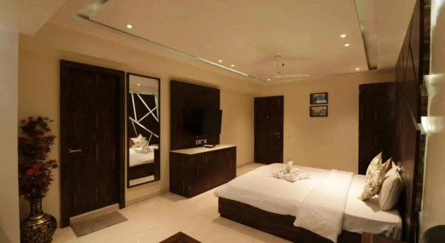 EENNRA GUEST HOUSE, Malda