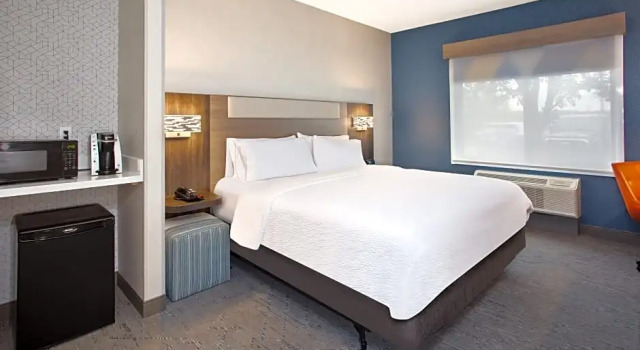 Двухместный номер Standard Цокольный этаж Holiday Inn Express Hotel & Suites - Belleville Area by IHG