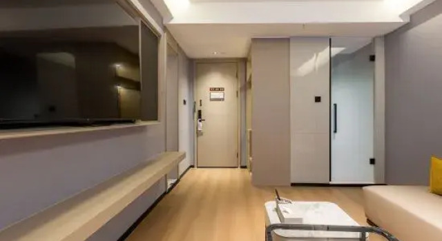 Полулюкс Gerui Hotel Guangyuan
