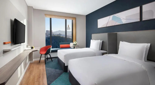Holiday Inn Express Chengde Park View, Book Hotel Hoteller i Chengde med pool, Swimmingpool
