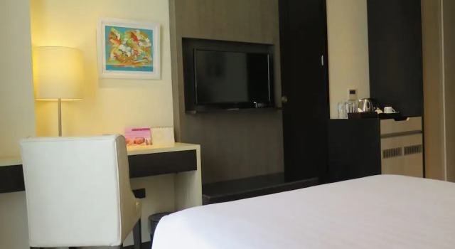 Luksusowy dwuosobowy pokój Home Crest Hotel